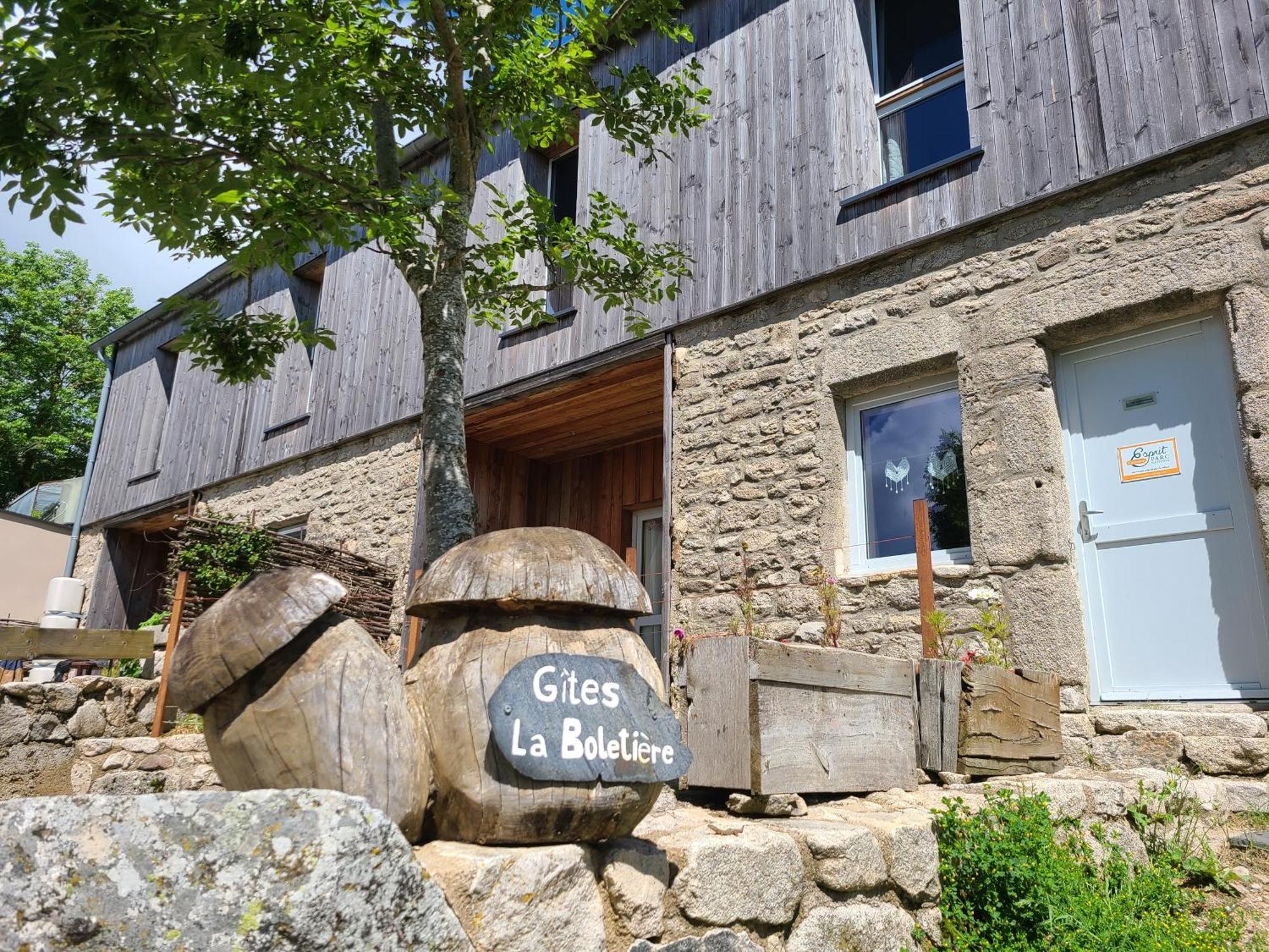 Gites La Boletiere Saint-Étienne-du-Valdonnez Dış mekan fotoğraf